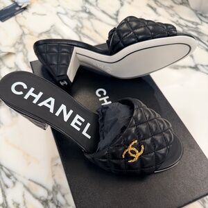 CHANEL Quilted Lambskin Black Mules Block Heel Open Toe Slip On Women's Size 7